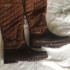 Brand new brown boots for a one